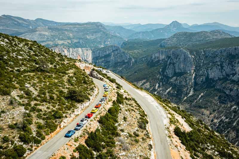 roadtrip roadbook balade route grandes Alpes RGA gorges Verdon Vercors Mercantour Queyras Ecrins Vanoise Beaufortain Savoie Hautes-Alpes PACA Gotrip photographe convoi voitures sportives supercars col bonette Valensol 2022 2023 2024