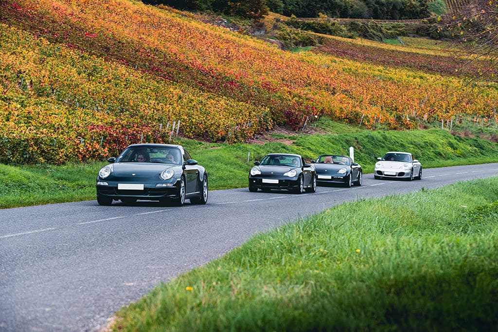 gotrip roadtrip supercars voitures sportives de sport aisne champagne marne visite dégustation oeunologie tourisme route touristique automne vignobles producteur grand cru automobile gt gti balade rallye touristique week-end Reims vin Porsche Ferrari Corvette Jaguar Maserati Lotus